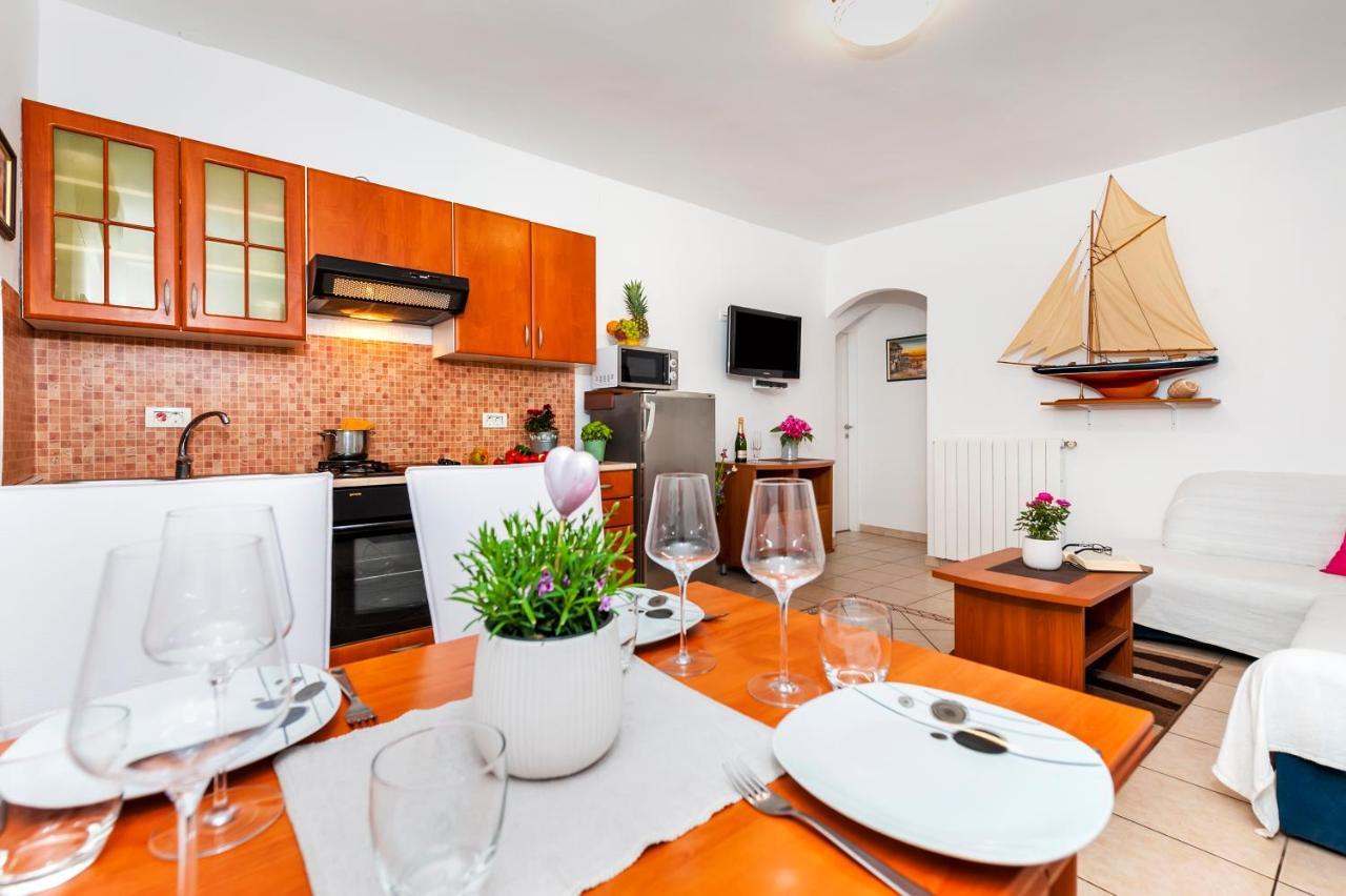 Apartment & Rooms Graciela Rovinj Extérieur photo